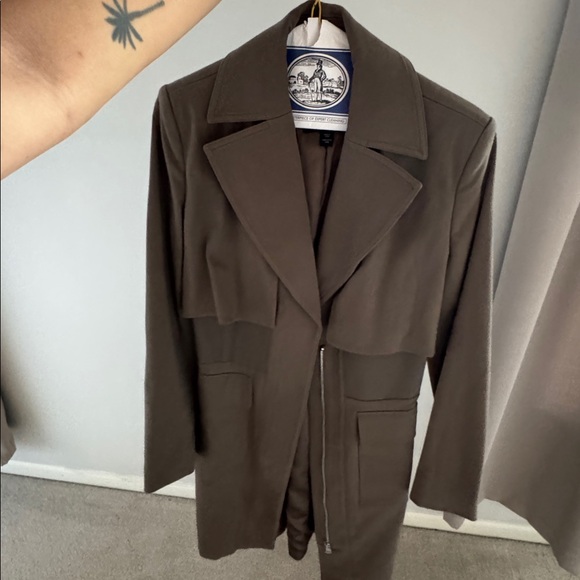 ALO YOGA Formation Trench Coat - Picture 7 of 9